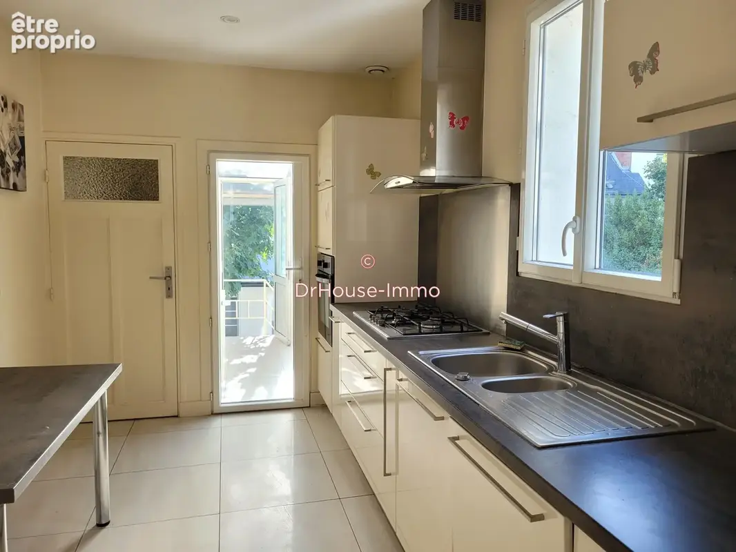 Maison 170 m² à Tours  - photo 14