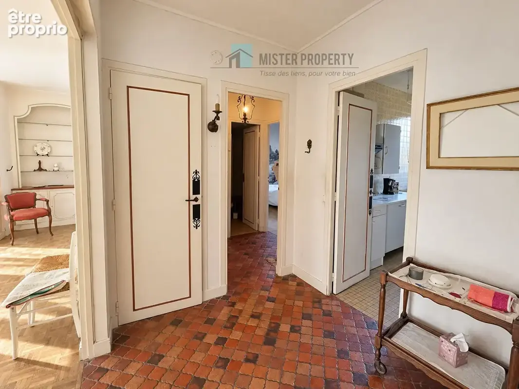 Rueil-malmaison / 3 pieces - 75 m2 / mazurieres / balcon - parkings - cave - photo 8