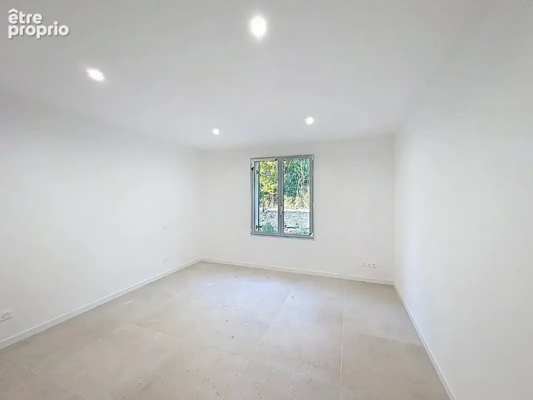 Appartement T4 rneuf avec terrasse - photo 8