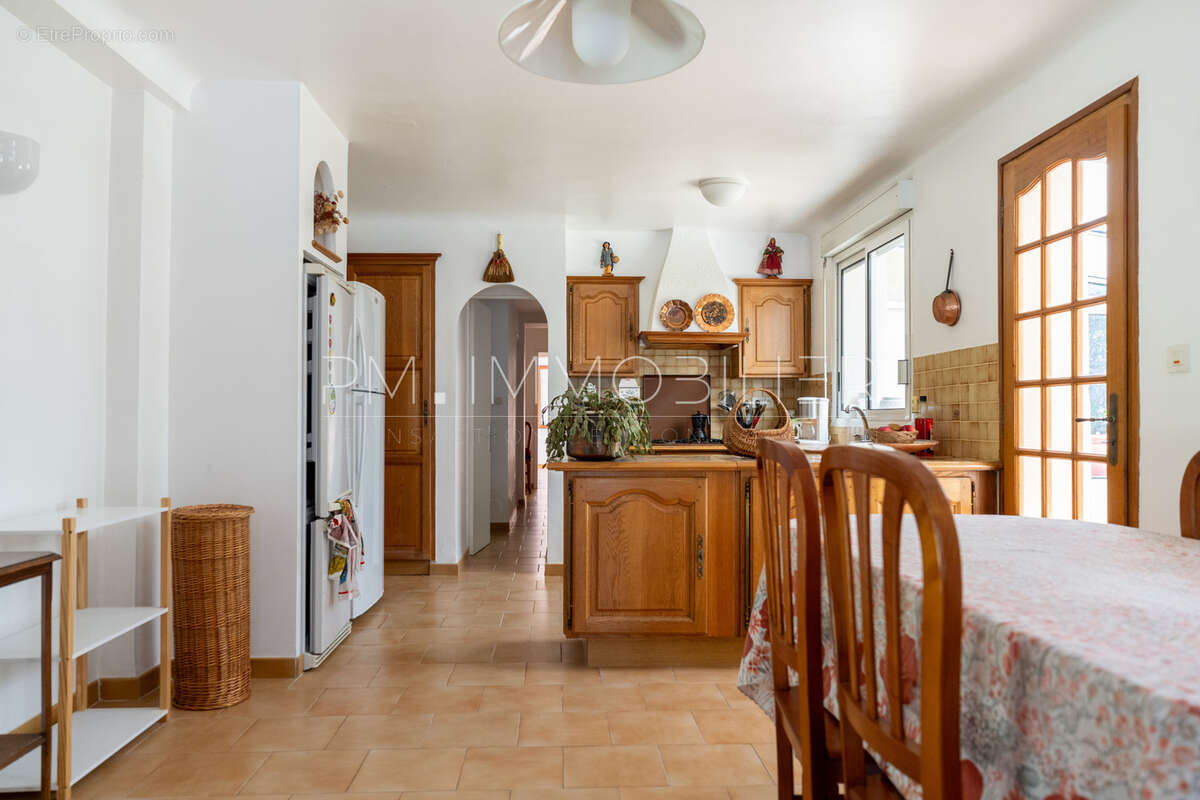 Maison à CADENET