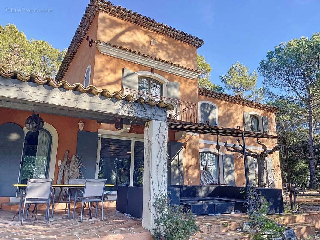 Maison à TRANS-EN-PROVENCE