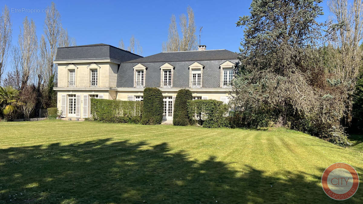Maison à YVRAC