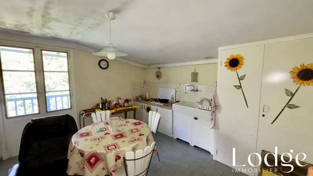 Maison 400 m² à Pelvoux  - photo 9