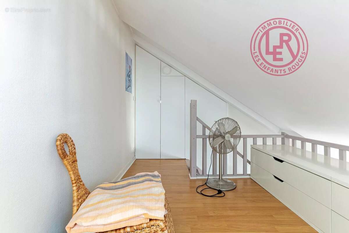 Paris 4ème - Jean Beausire - Duplex rénové en dernier étage - photo 7