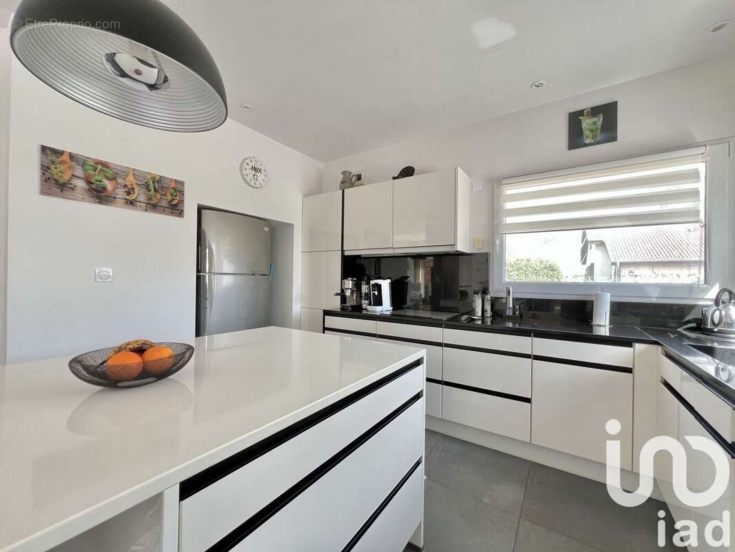 Photo 4 - Maison à LA BUISSE