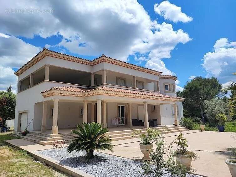 Maison 180 m² à Nimes  - photo 3