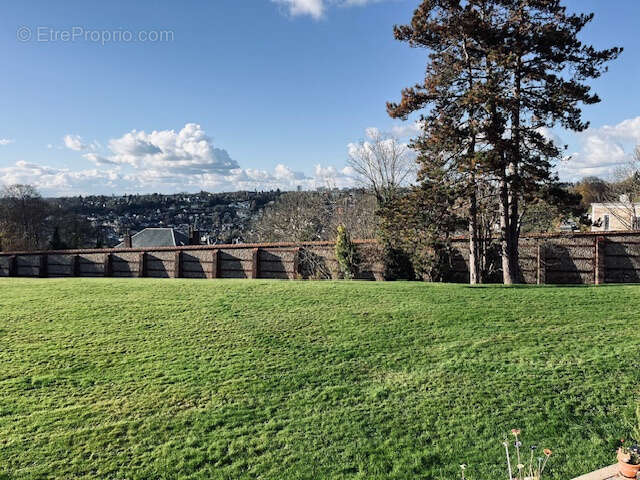 Appartement à BOIS-GUILLAUME