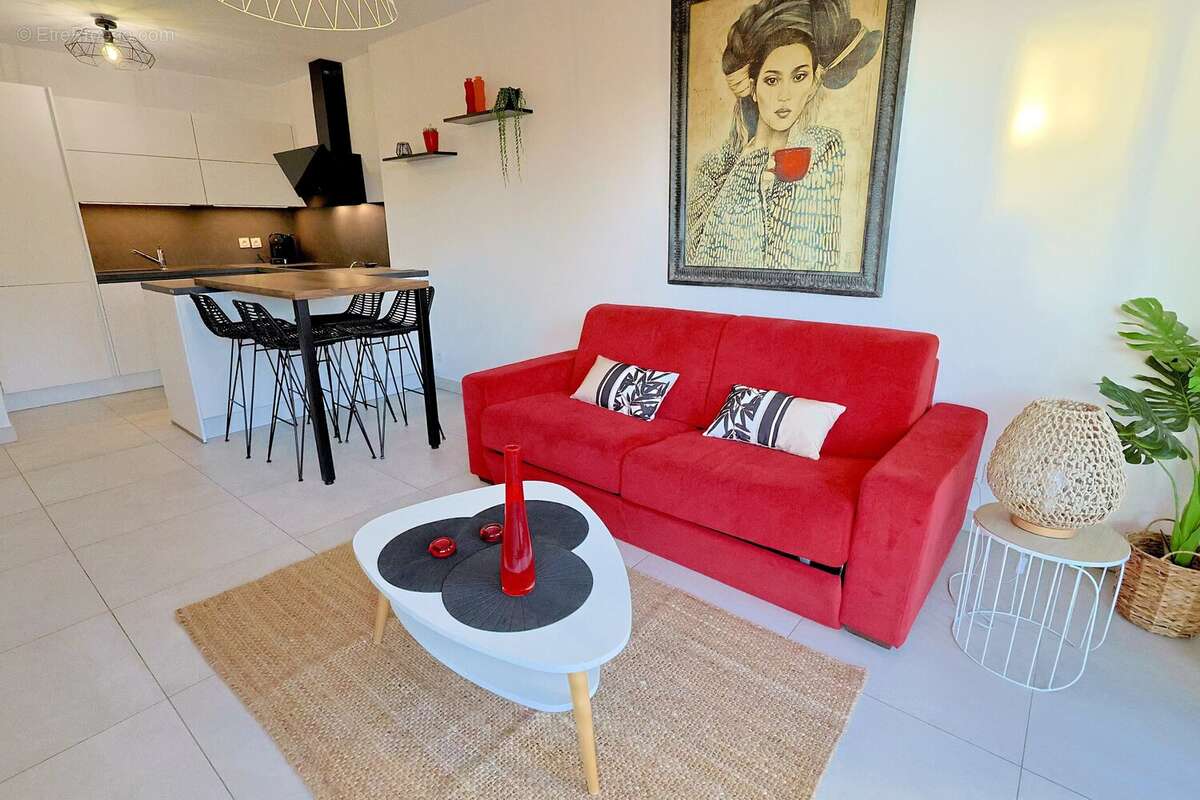 Appartement à VALLAURIS