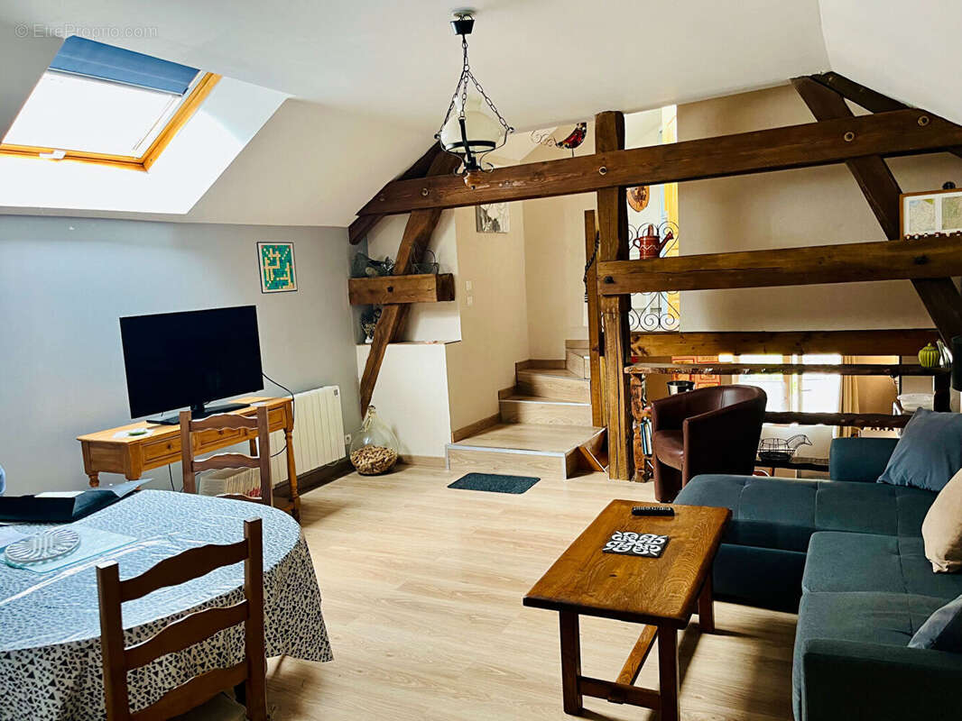 Maison à GUERCHY