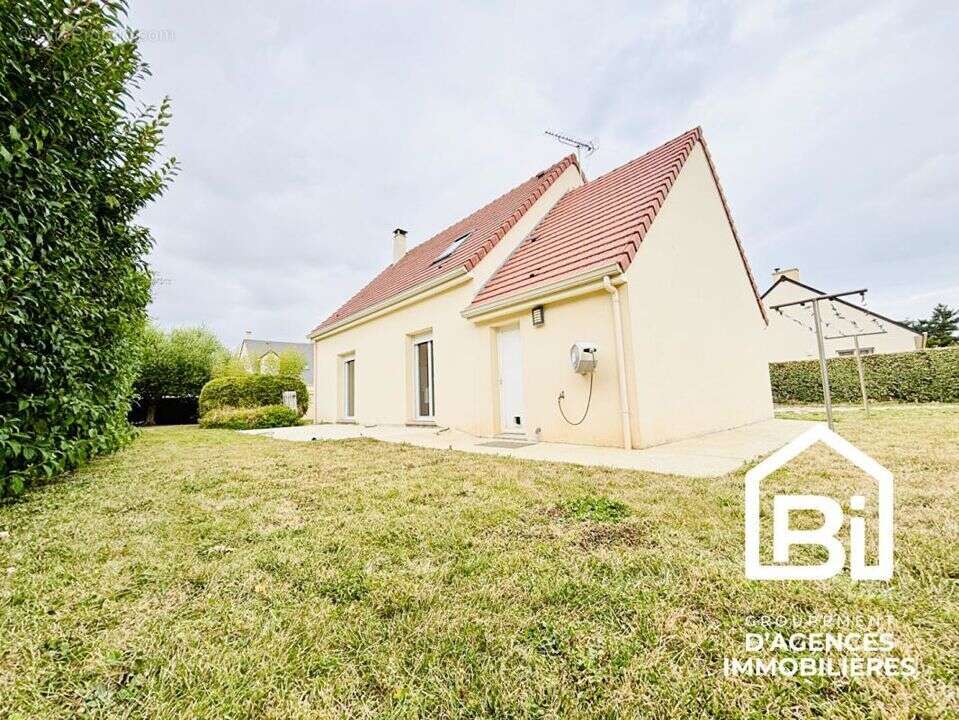 Maison à FEUGUEROLLES-BULLY