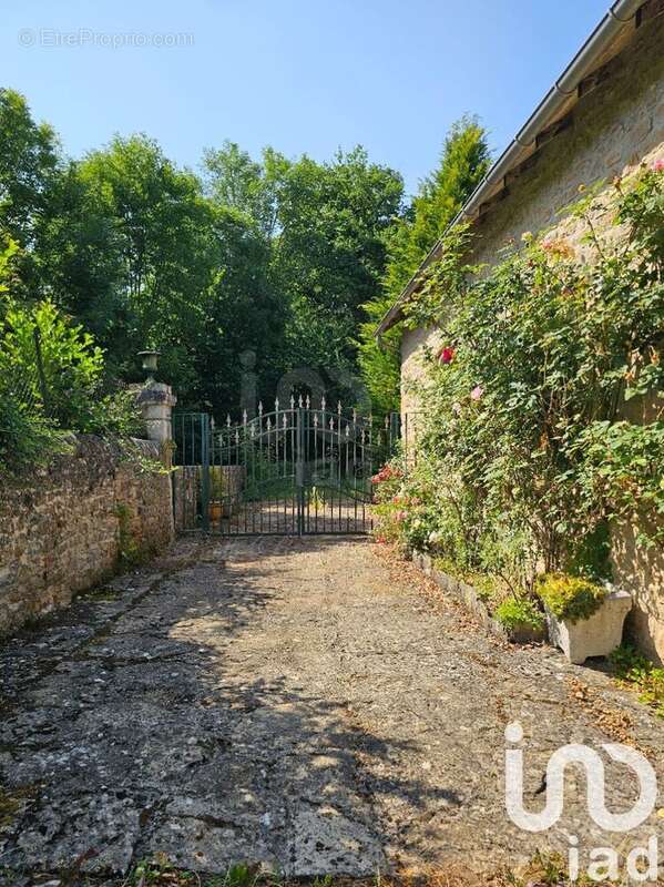 Maison 295 m² à Severac-Le-Chateau  - photo 2