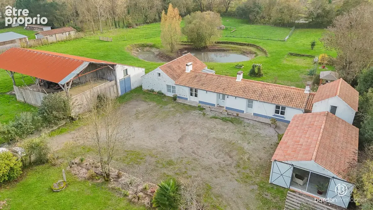 Maison 3 chambres 137m² + 230m² de dépendances - terrain de 8800m² - photo 15