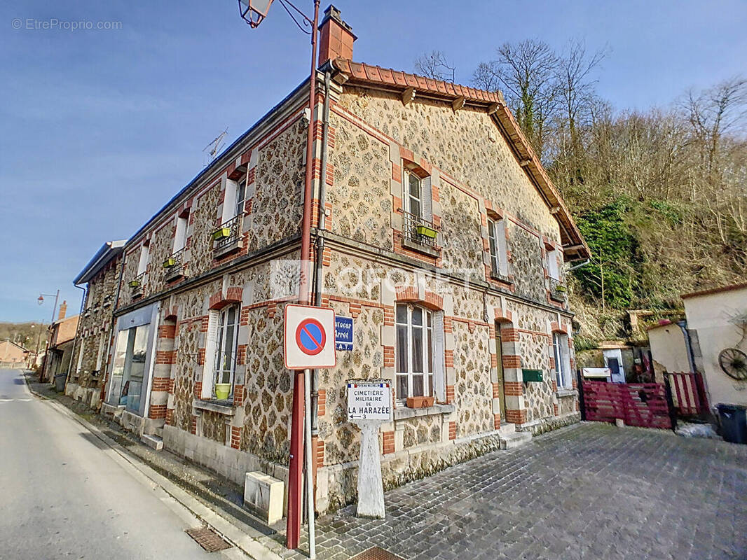 Maison à VIENNE-LE-CHATEAU