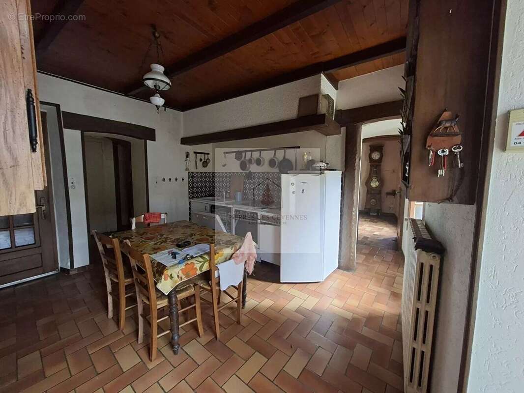 Maison à SAINT-PRIVAT-DE-VALLONGUE