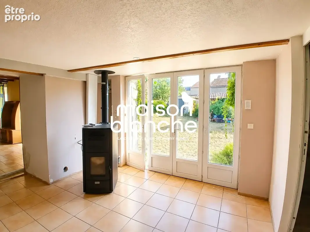 Maison 7 pièces 209 m² à vendre à Chalandray (86190) - photo 7