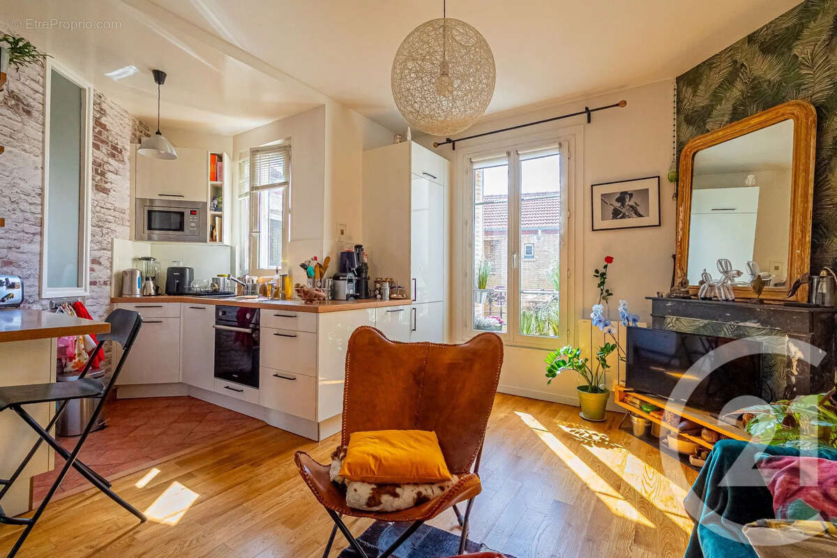 Appartement à CLICHY