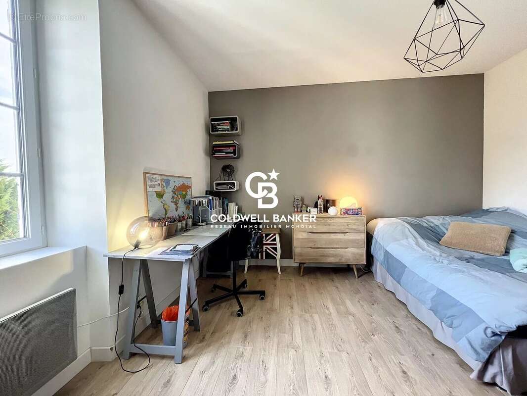 Maison à SAINTE-SOULLE