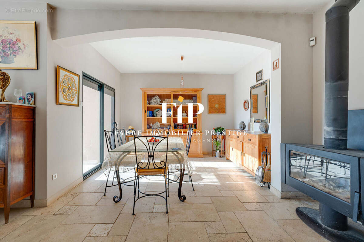 Maison à SAINT-MAXIMIN-LA-SAINTE-BAUME