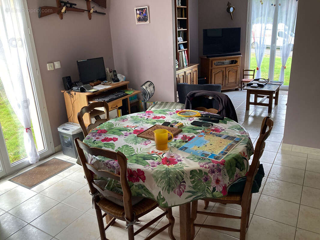 Maison à CONDE-SUR-NOIREAU