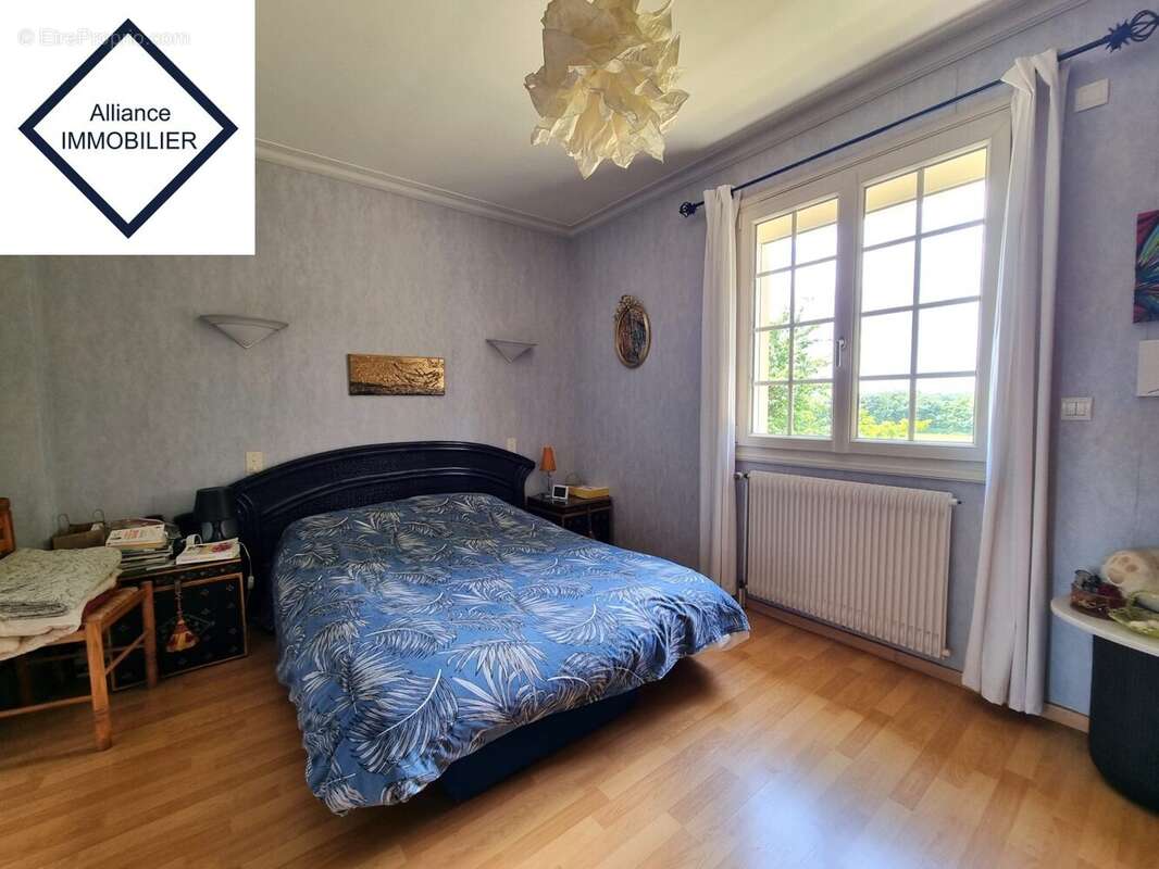 Maison à MONTAUBAN-DE-BRETAGNE