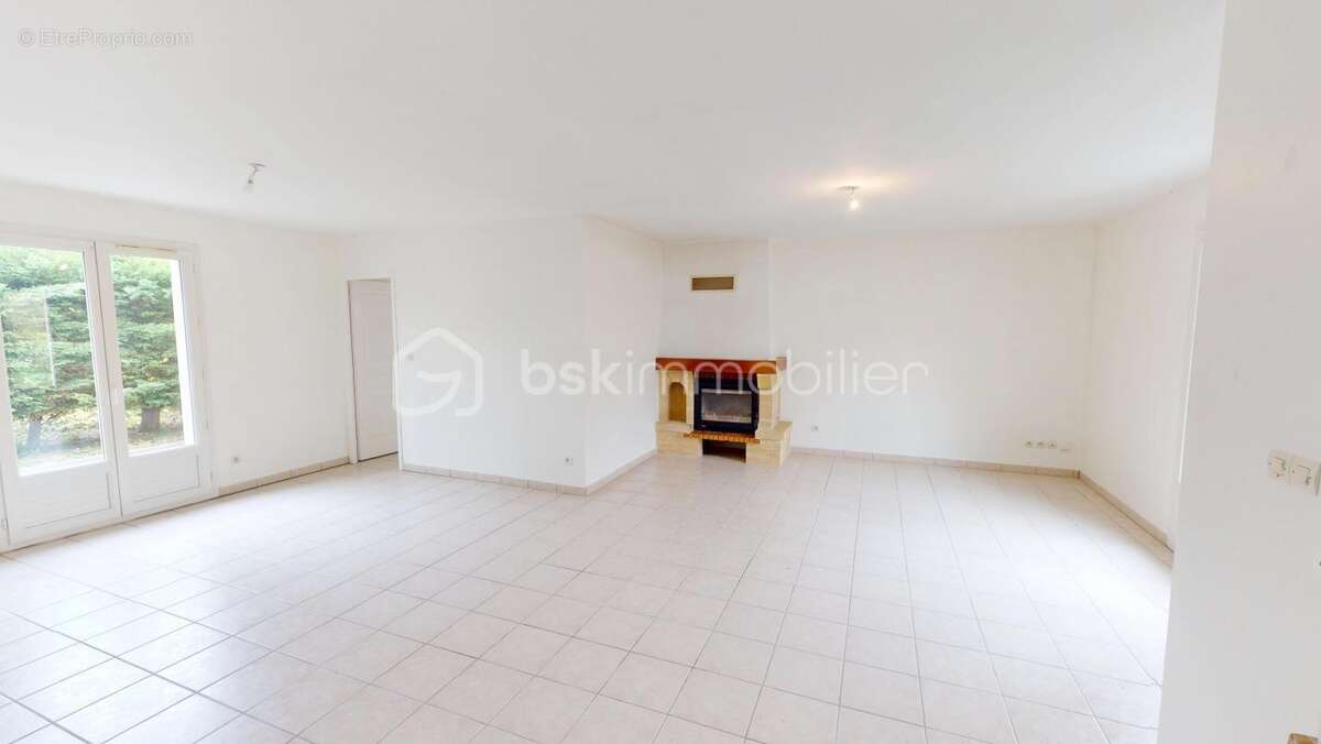 Maison à SAINT-DOULCHARD