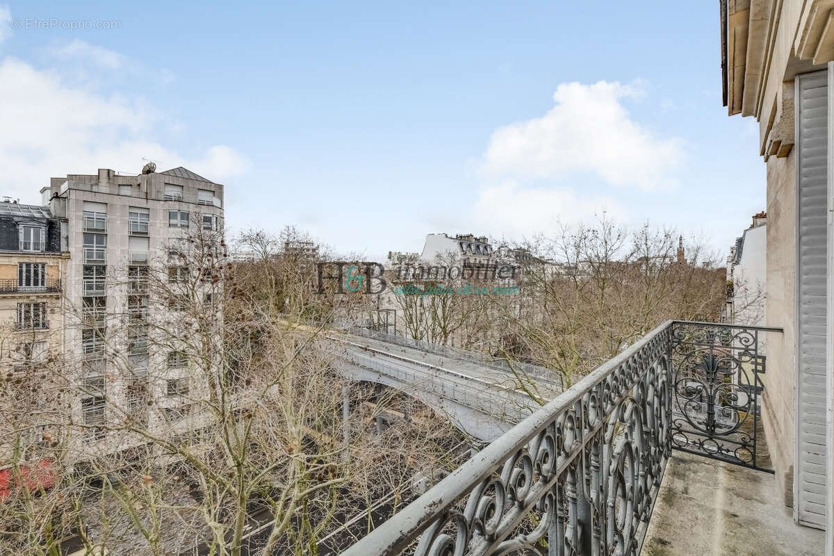 Appartement à PARIS-12E