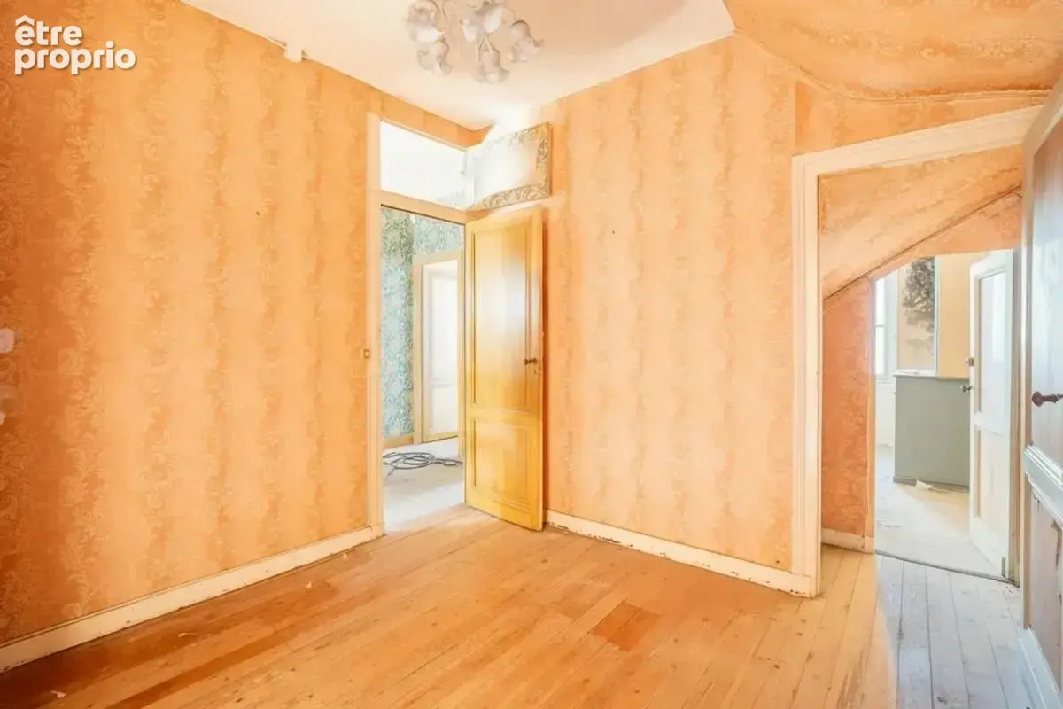 Bordeaux – Immeuble 119 m² sur 3 niveaux – À rénover - photo 2