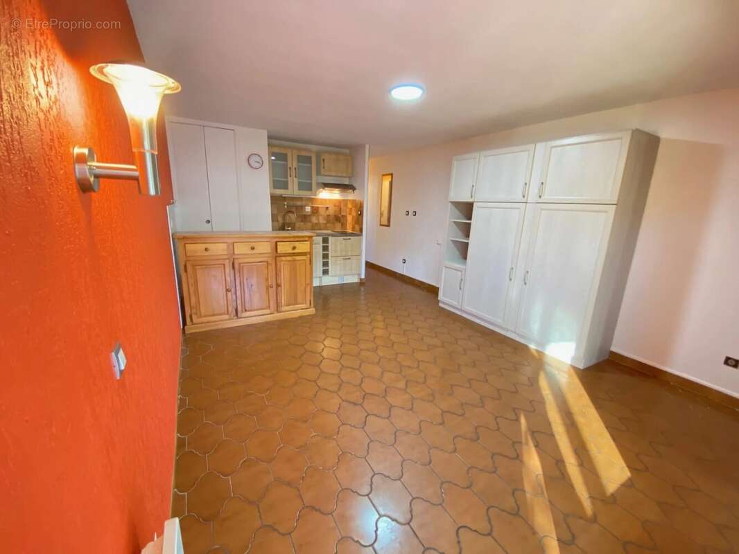 Appartement à LA LONDE-LES-MAURES