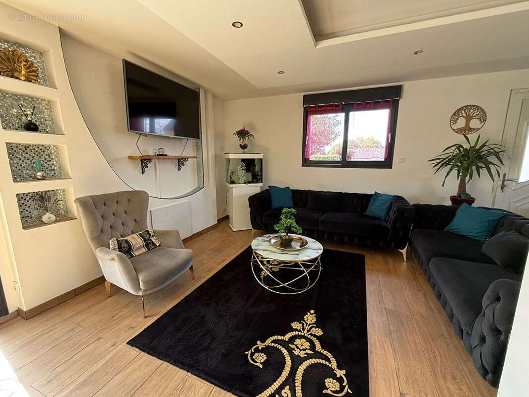 Maison à SAINT-MEEN-LE-GRAND