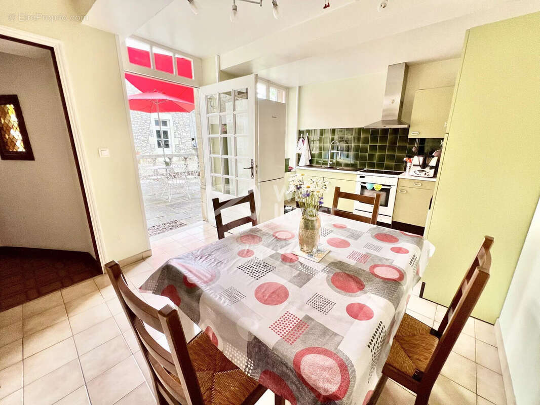 Maison 152 m² à Aigueperse  - photo 3