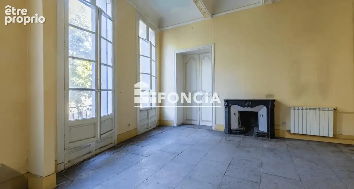 Montpellier - Quartier Préfecture, appartement de caractère de 156 m² à rénover - photo 4