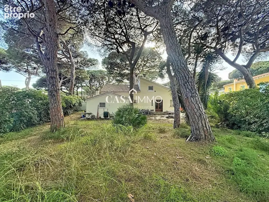 Maison 7 pièces 130 m² à vendre à Hyeres (83400) - photo 2