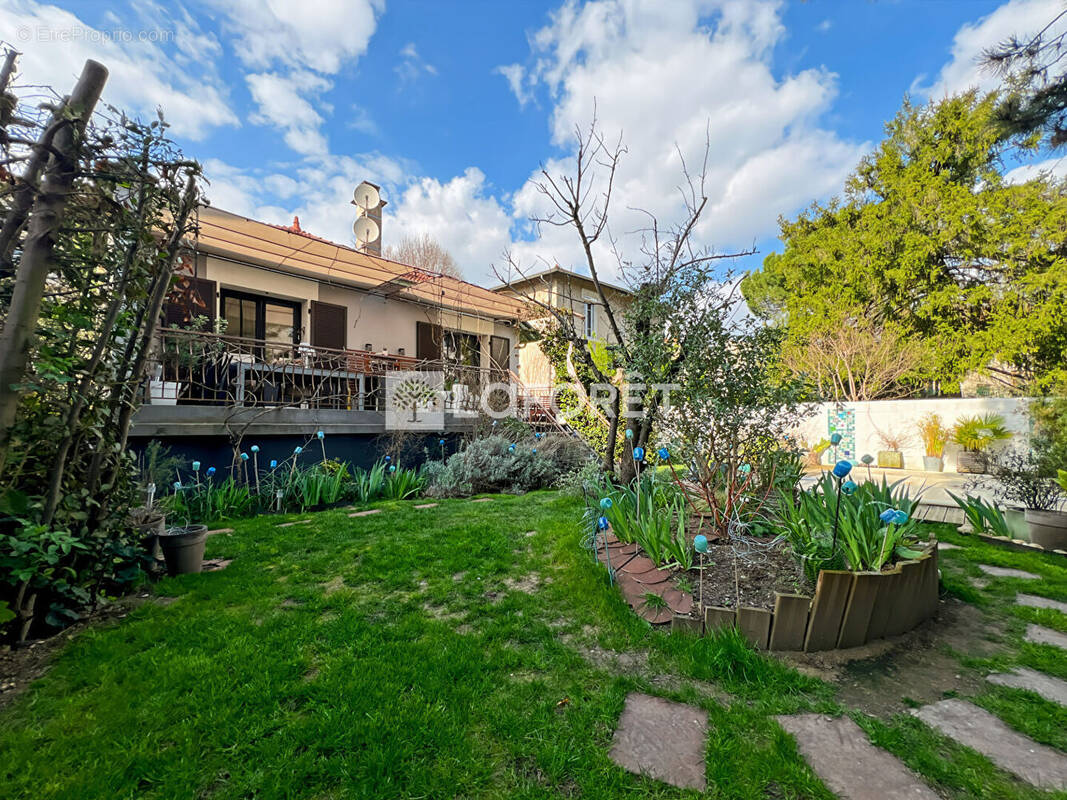 Maison à BOURG-LES-VALENCE