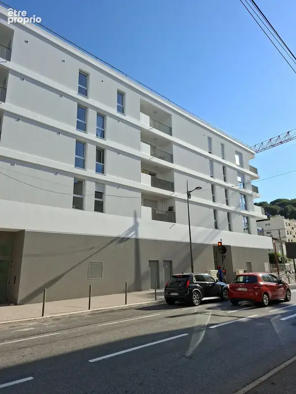 Saint laurent du var STUDIO NEUF en dernier étage - photo 6