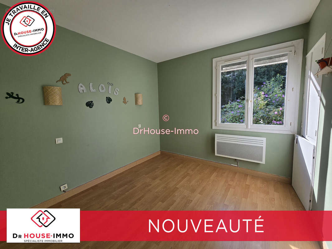 Maison 114 m² à Aiffres  - photo 4