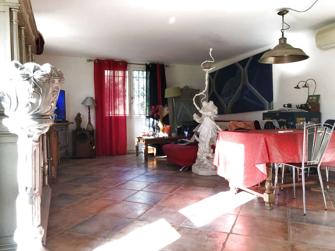 Maison à USCLAS-DU-BOSC