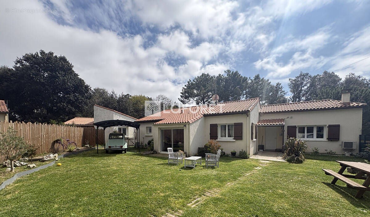 Maison à MESCHERS-SUR-GIRONDE