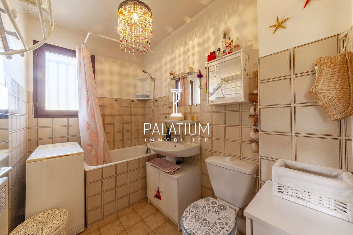 Appartement à GREOUX-LES-BAINS