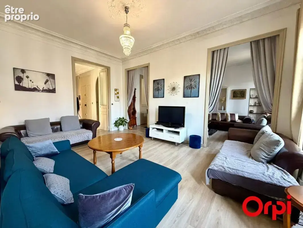 T4 de charme avec balcons et chambres de bonne – 128 m² – Saint-Charles / Le Chapitre (13001) - photo 6