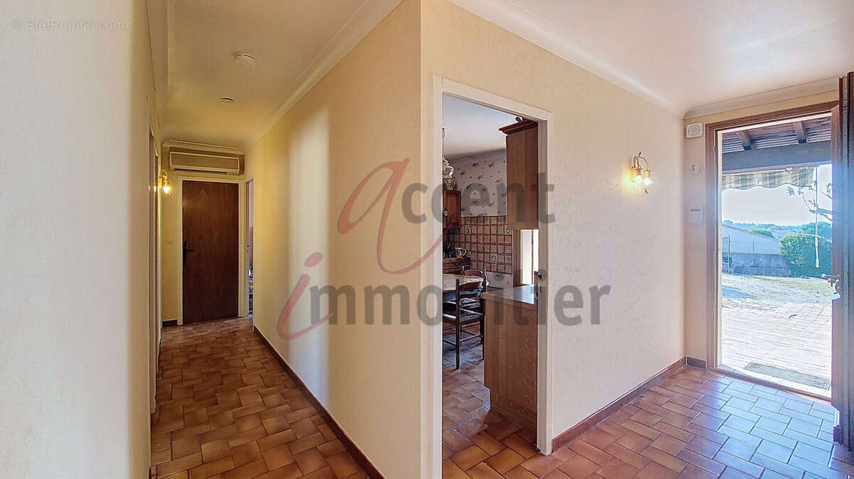 Maison à CHATEAURENARD