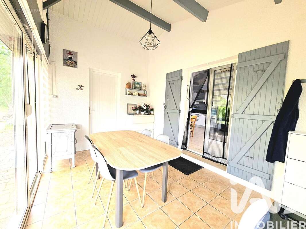 Maison 85 m² à Arcais  - photo 9
