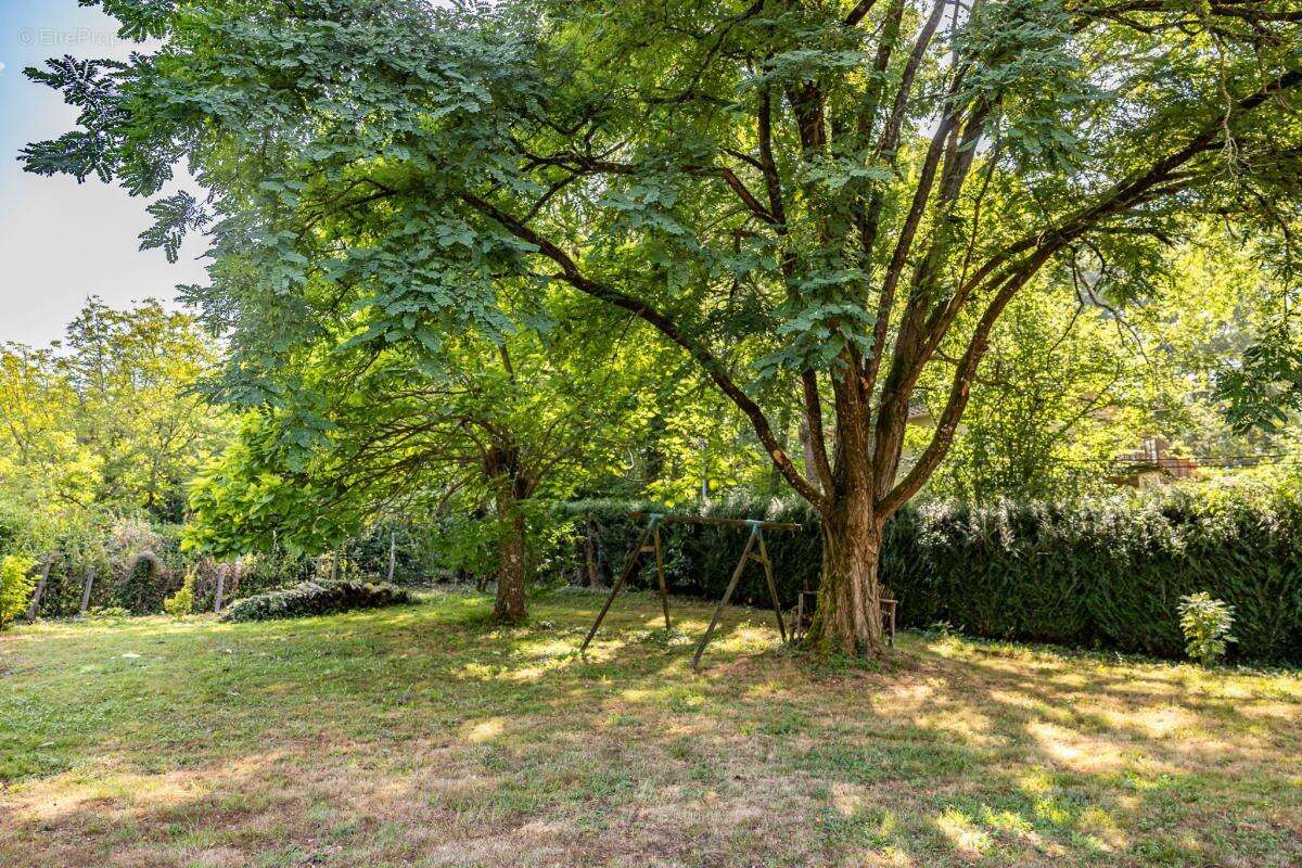 Maison à SAINT-PAUL-DE-SERRE