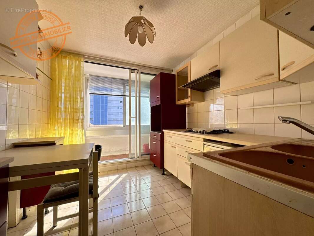 Appartement à LYON-9E