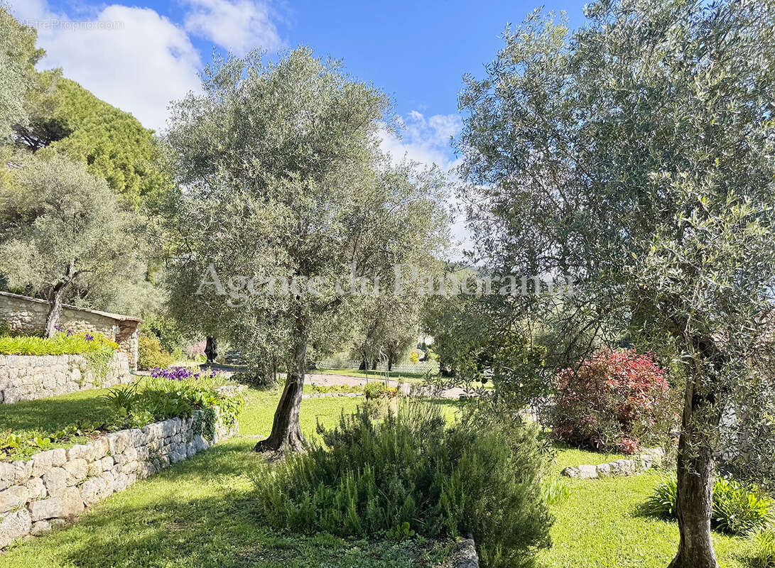 Un authentique mas du xviiième siecle avec sa vue mer - photo 22