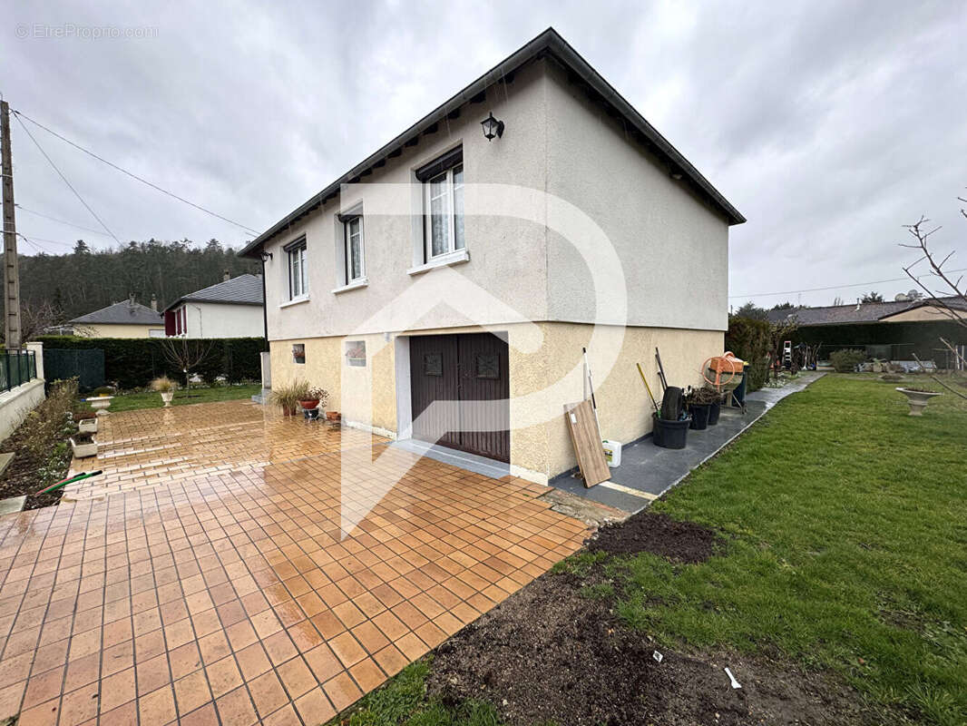 Maison à EZY-SUR-EURE