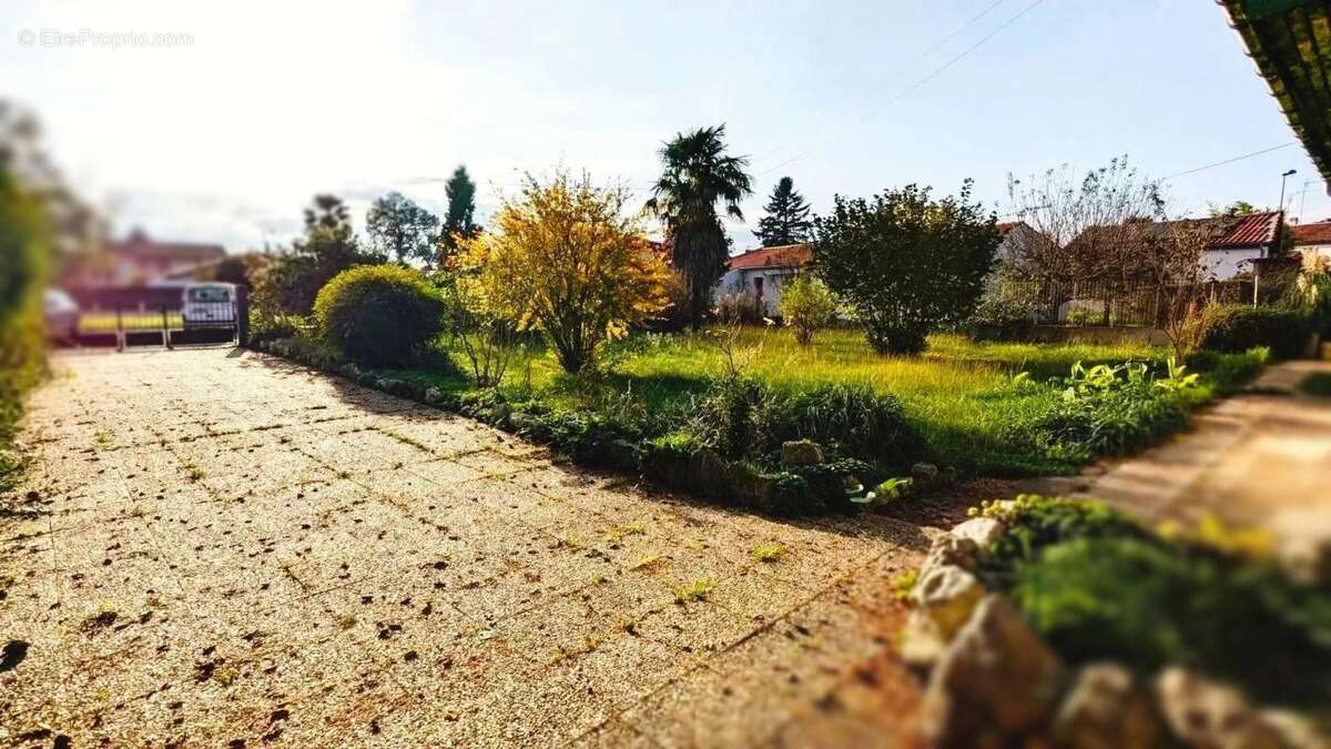 Maison à LE PASSAGE