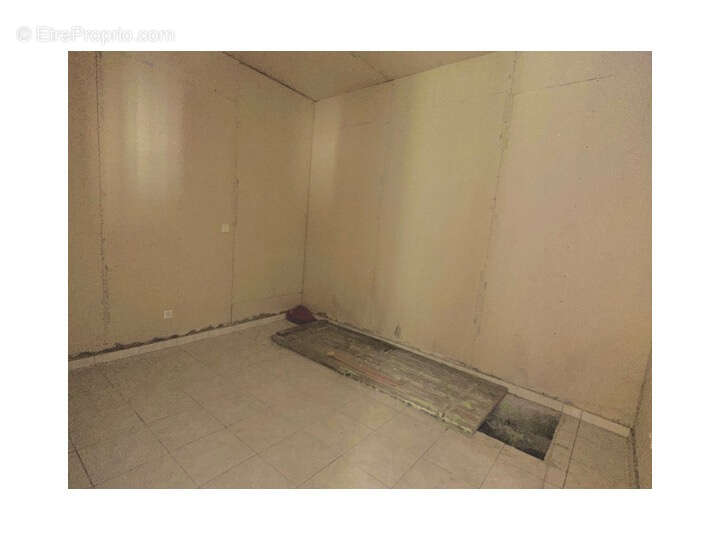 Opportunité à Marseille 10ème : Propriété à Rénover avec potentiel 250 m2 env. surface totale au sol - photo 23