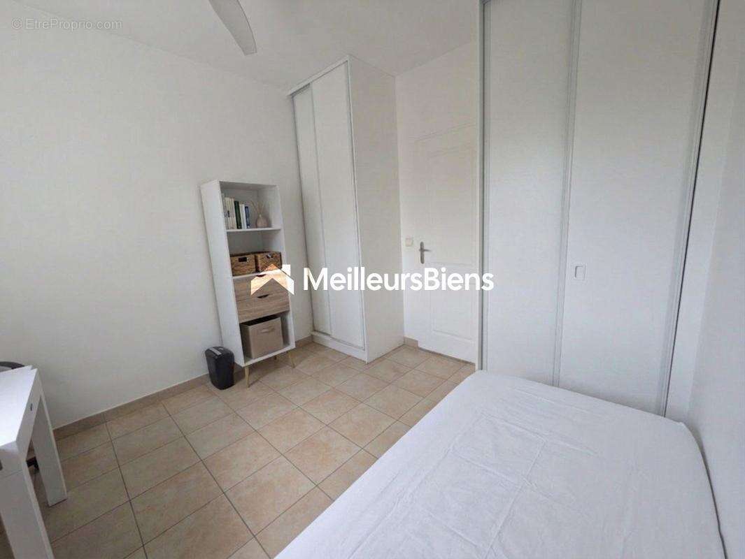 Appartement à BAIE-MAHAULT