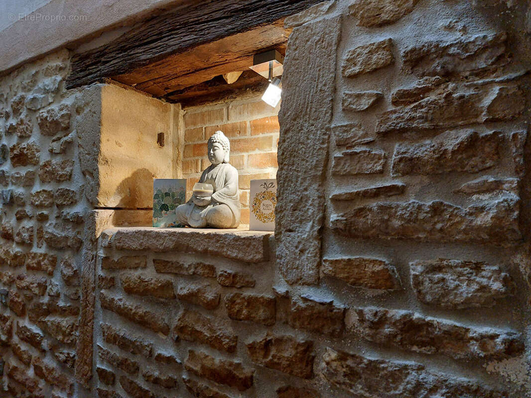 Appartement à POUILLY-LE-MONIAL