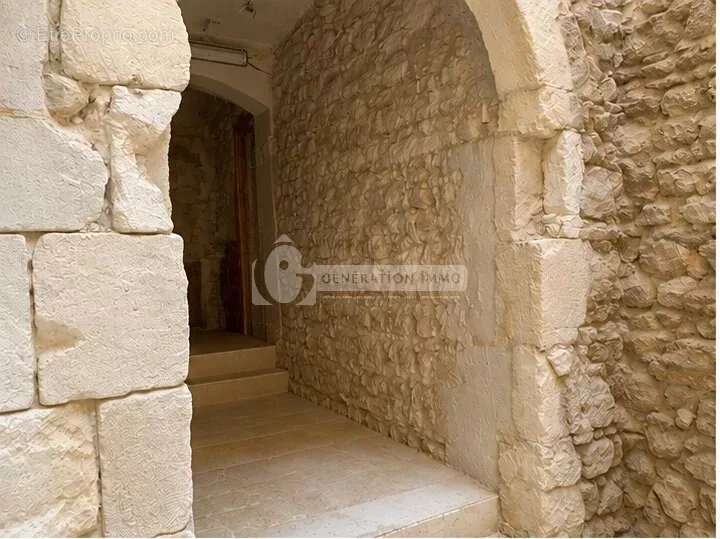 Maison de caractêre à vendre sur arles - photo 3